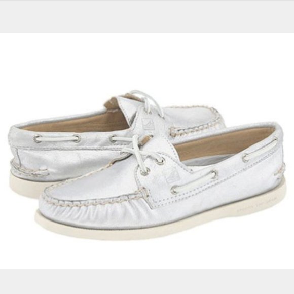 Sperry Top Sider Silver Metallic Boat Shoes - Picture 1 of 9